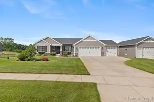 11797 Crystal Ridge Dr NE, Sparta, MI 49345 - Photo 5
