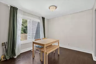 2437 Hampton Ct SE, Grand Rapids, MI 49546 - Photo 9