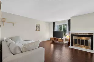 2437 Hampton Ct SE, Grand Rapids, MI 49546 - Photo 5