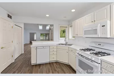 2220 Meadowglen Drive NE #7, Grand Rapids, MI 49505 - Photo 13