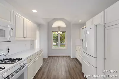2220 Meadowglen Drive NE #7, Grand Rapids, MI 49505 - Photo 11