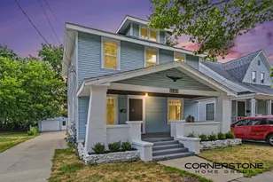 940 Chatham St NW, Grand Rapids, MI 49504 - Photo 1