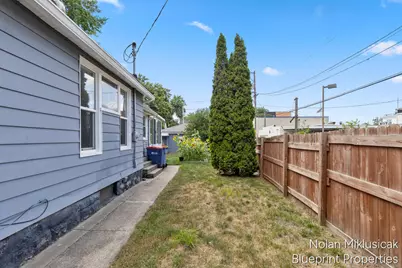 1147 Jennette Avenue NW, Grand Rapids, MI 49504 - Photo 25
