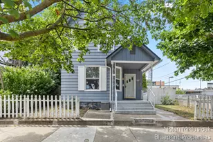 1147 Jennette Ave NW, Grand Rapids, MI 49504 - Photo 1