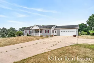 1028 Old Barn Rd, Freeport, MI 49325 - Photo 33