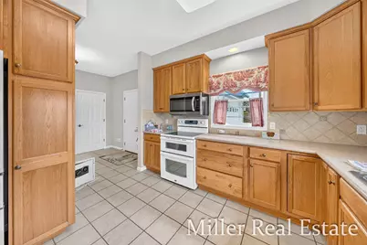 1028 Old Barn Road, Freeport, MI 49325 - Photo 5