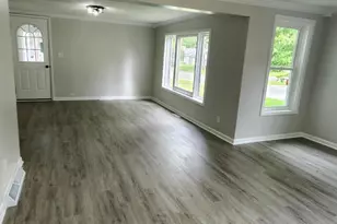 436 E Marshall St, Hastings, MI 49058 - Photo 5