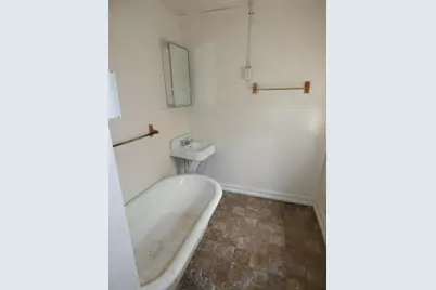 1084 Hurd Avenue, Benton Harbor, MI 49022 - Photo 11
