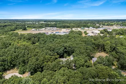 4669 Wood Valley Court NE, Rockford, MI 49341 - Photo 47