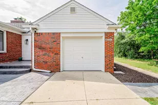 9772 Grosse Ile Pkwy, Grosse Ile, MI 48138 - Photo 31
