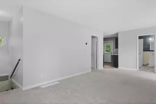 382 W Pine Dr, Greenville, MI 48838 - Photo 5