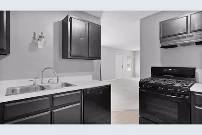 382 W Pine Drive, Greenville, MI 48838 - Photo 9