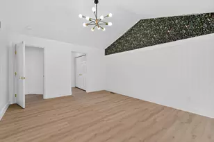 13500 Cambridge Ct, Plymouth, MI 48170 - Photo 9