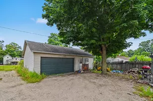 220 Prairie St, Charlotte, MI 48813 - Photo 21
