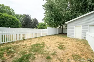 919 Myrtle St NW, Grand Rapids, MI 49504 - Photo 45