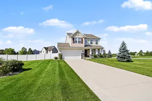 1434 Solak Ct, Saint Joseph, MI 49085 - Photo 3