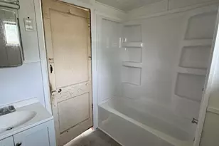 6063 Argyle Rd, Jackson, MI 49201 - Photo 9