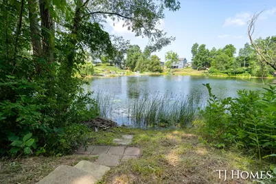2215 Maguire Avenue NE, Grand Rapids, MI 49525 - Photo 37