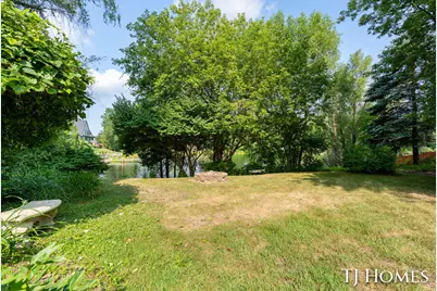 2215 Maguire Avenue NE, Grand Rapids, MI 49525 - Photo 33
