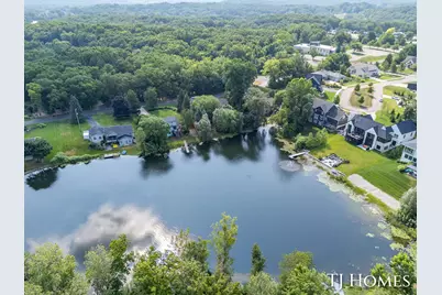 2215 Maguire Avenue NE, Grand Rapids, MI 49525 - Photo 39