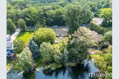 2215 Maguire Avenue NE, Grand Rapids, MI 49525 - Photo 43