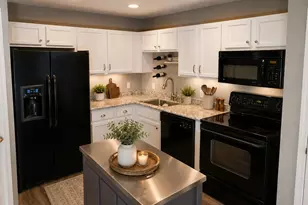 9621 Lakeside Dr, Ypsilanti, MI 48197 - Photo 7