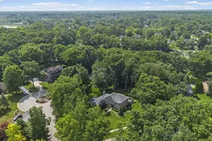 12072 Pembrooke Cir, South Lyon, MI 48178 - Photo 5
