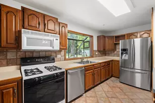 12876 Helmer Rd S, Battle Creek, MI 49015 - Photo 7
