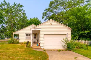 2505 Boston St SE, Grand Rapids, MI 49506 - Photo 3