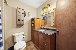 414 Division St, Adrian, MI 49221 - Photo 25