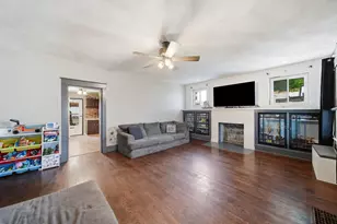 414 Division St, Adrian, MI 49221 - Photo 9