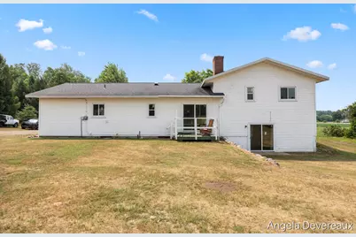 2637 17 Mile Road, Kent City, MI 49330 - Photo 5