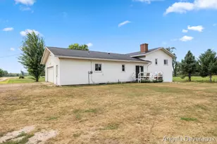 2637 17 Mile Rd, Kent City, MI 49330 - Photo 31