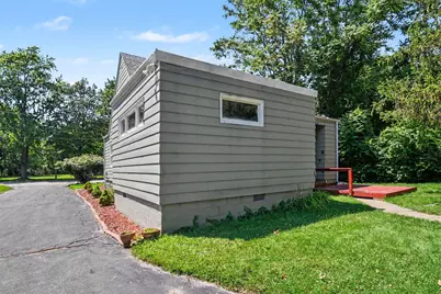 1549 Broadway, Benton Harbor, MI 49022 - Photo 17