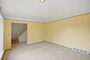 30701 Ventura St, Southfield, MI 48076 - Photo 15