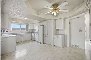 30701 Ventura St, Southfield, MI 48076 - Photo 9