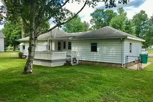 740 White Pigeon St, Constantine, MI 49042 - Photo 3