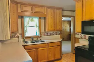 740 White Pigeon St, Constantine, MI 49042 - Photo 5