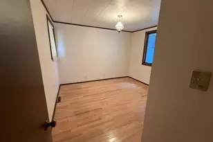 105 W Johannah St, Whitehall, MI 49461 - Photo 5