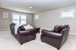 635 Rockway Dr, Linden, MI 48451 - Photo 9