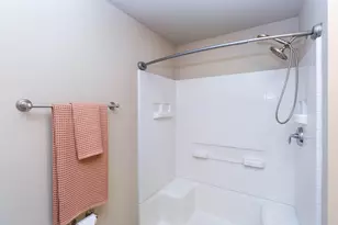 635 Rockway Dr, Linden, MI 48451 - Photo 25