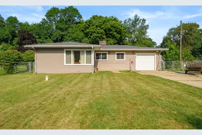 136 Charleston Avenue, Battle Creek, MI 49037 - Photo 1