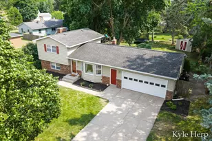 1038 Ferris St NW, Grand Rapids, MI 49544 - Photo 3
