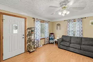 325 Burt Ave, Jackson, MI 49201 - Photo 5