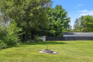 325 Burt Ave, Jackson, MI 49201 - Photo 25