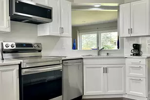 4200 Colorado Ln, West Bloomfield, MI 48322 - Photo 3