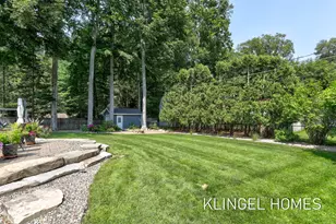 1371 Edgewood Dr, Holland, MI 49424 - Photo 55