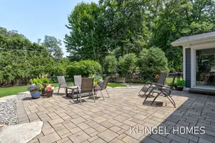 1371 Edgewood Dr, Holland, MI 49424 - Photo 53