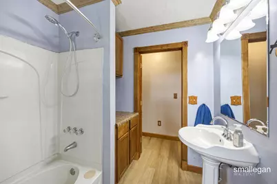 4005 Hendershot Avenue NW, Grand Rapids, MI 49544 - Photo 13
