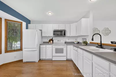 1533 Castlemaine Drive, Zeeland, MI 49464 - Photo 7